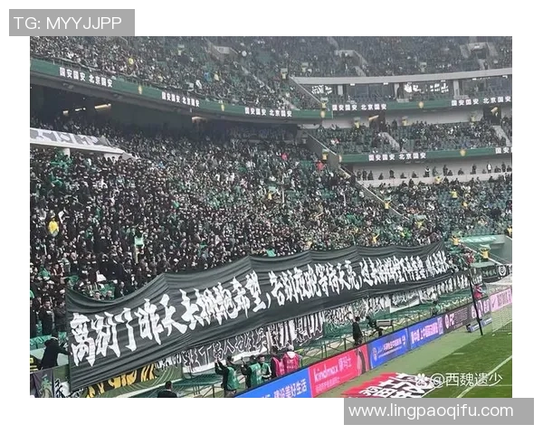 足球巨星陪你在线畅聊揭秘赛场内外精彩瞬间